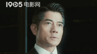 扒开她的内裤把她摸出水软件
